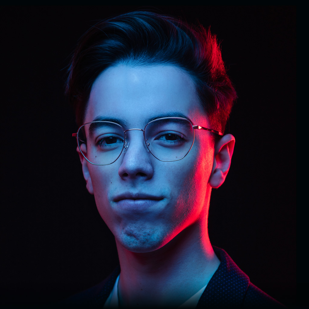 Headshot of Kevin Gelpes